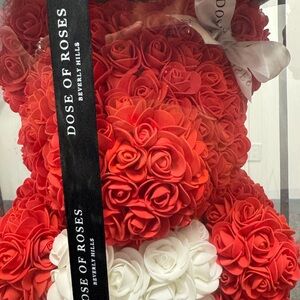 Dose of Roses Beverly Hills Valentines Day Red Rose Bear Heart Luxury Gift Box